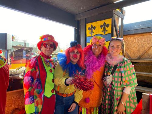 Kalinen de Luxe - Rosenmontag 2025 mit 2 eigenen Wagen und einer Fußgruppe