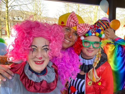Kalinen de Luxe - Rosenmontag 2025 mit 2 eigenen Wagen und einer Fußgruppe