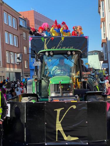 Kalinen de Luxe - Rosenmontag 2025 mit 2 eigenen Wagen und einer Fußgruppe