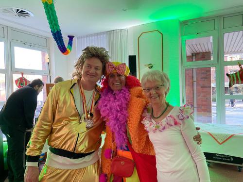 Kalinen de Luxe - Rosenmontag 2025 mit 2 eigenen Wagen und einer Fußgruppe