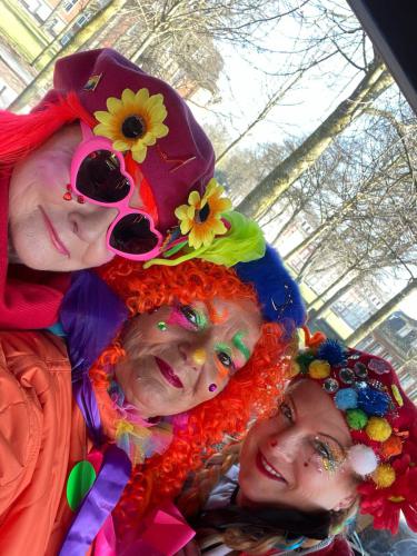 Kalinen de Luxe - Rosenmontag 2025 mit 2 eigenen Wagen und einer Fußgruppe