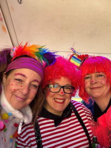 Kalinen de Luxe - Rosenmontag 2025 mit 2 eigenen Wagen und einer Fußgruppe