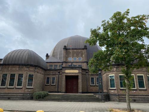 Außenansicht der Synagoge in Enschede
